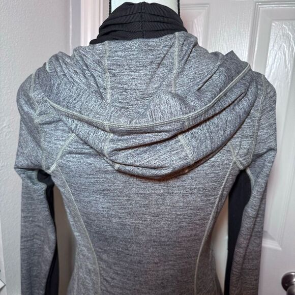 Lululemon Daily Practice Jacket - Picture 9 of 11